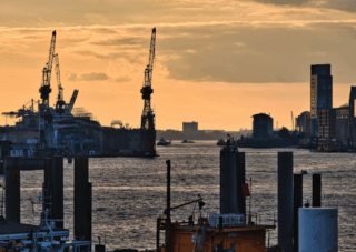 Waarom het TenneT-net in de Rotterdamse haven kraakt
